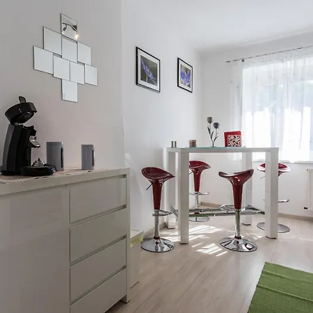 Flataid Elisabethinergasse Lägenhet *